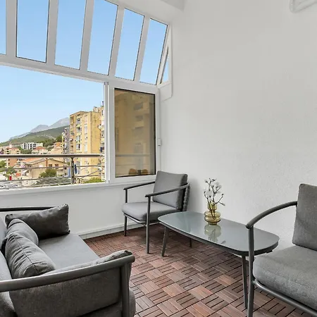 Sanja - Exklusiv * Makarska