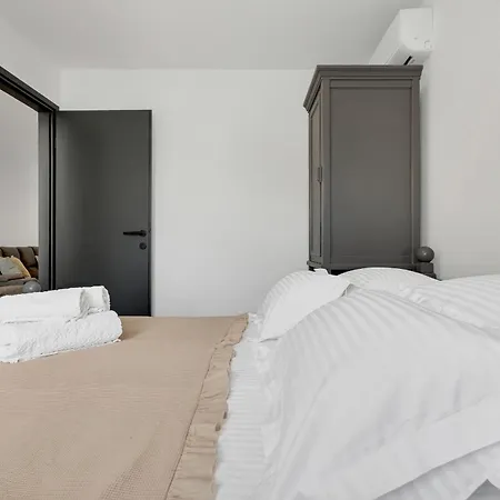 Sanja - Exklusiv Makarska